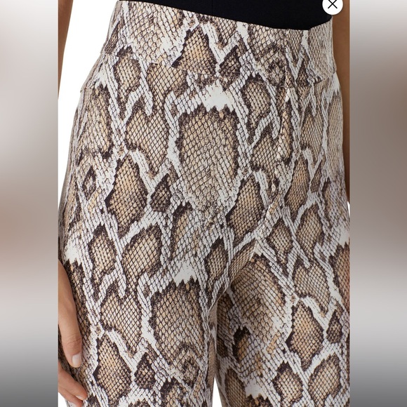 AFRM Callon Snake Print Bermuda Shorts, RTR - Picture 4 of 9